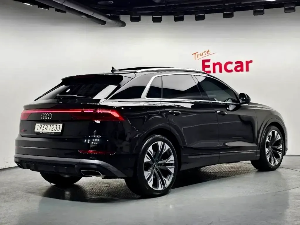 Доставка автомобиля Audi Q8 под ключ — компания InCars Ставрополь