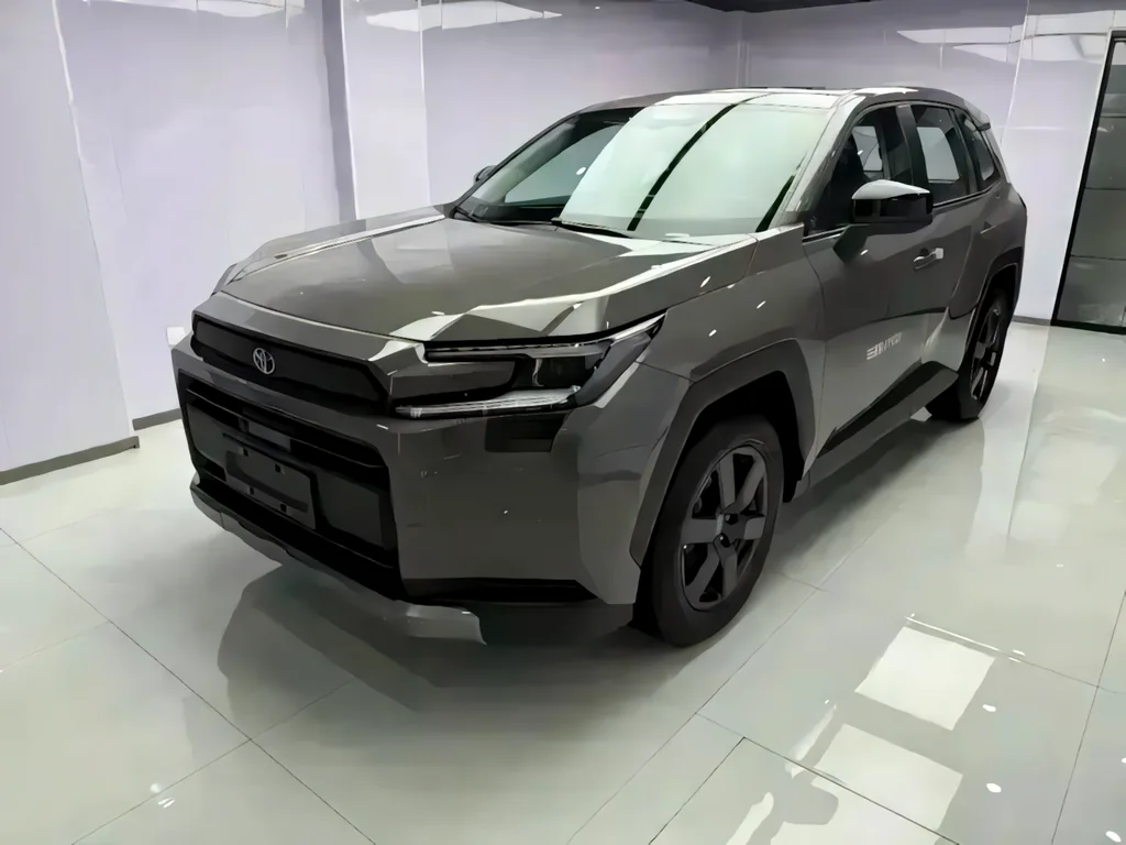 Доставка автомобиля Toyota RAV4 под ключ — компания InCars Ставрополь