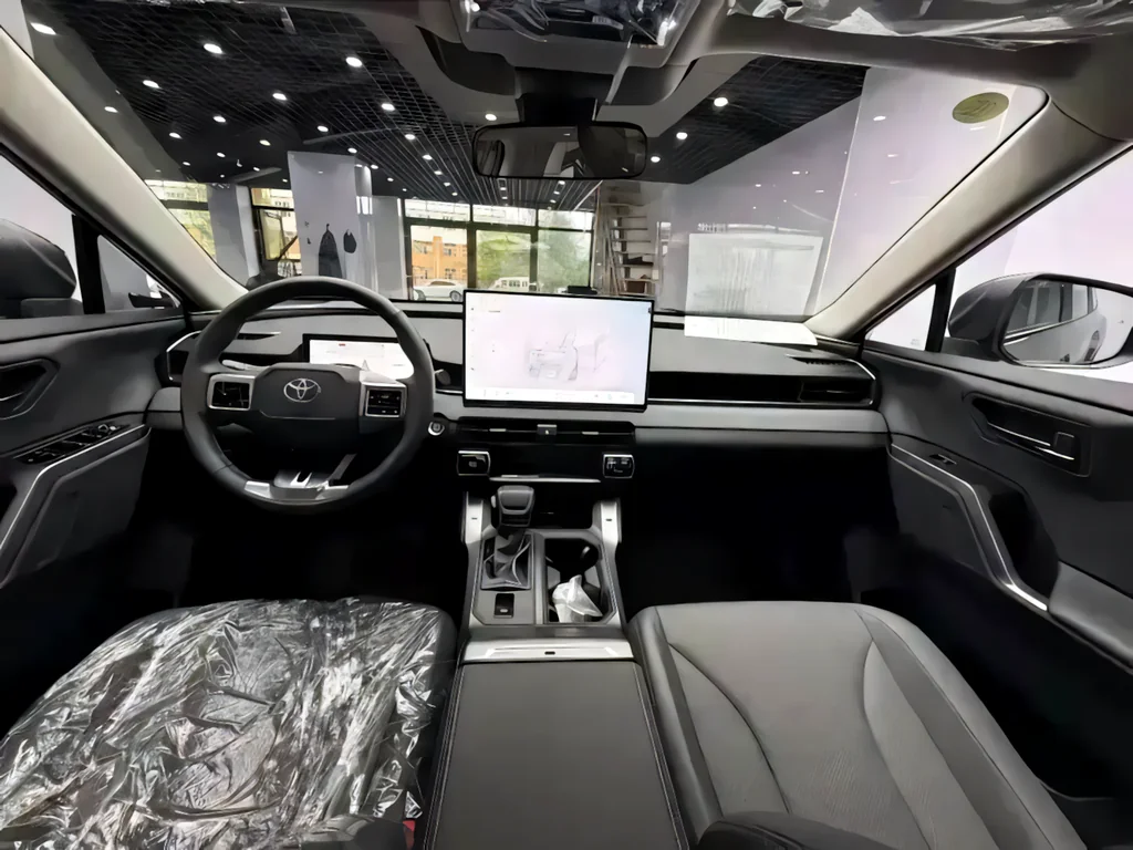 Пригон кроссовера Toyota RAV4 под ключ из-за границы в Ставрополь